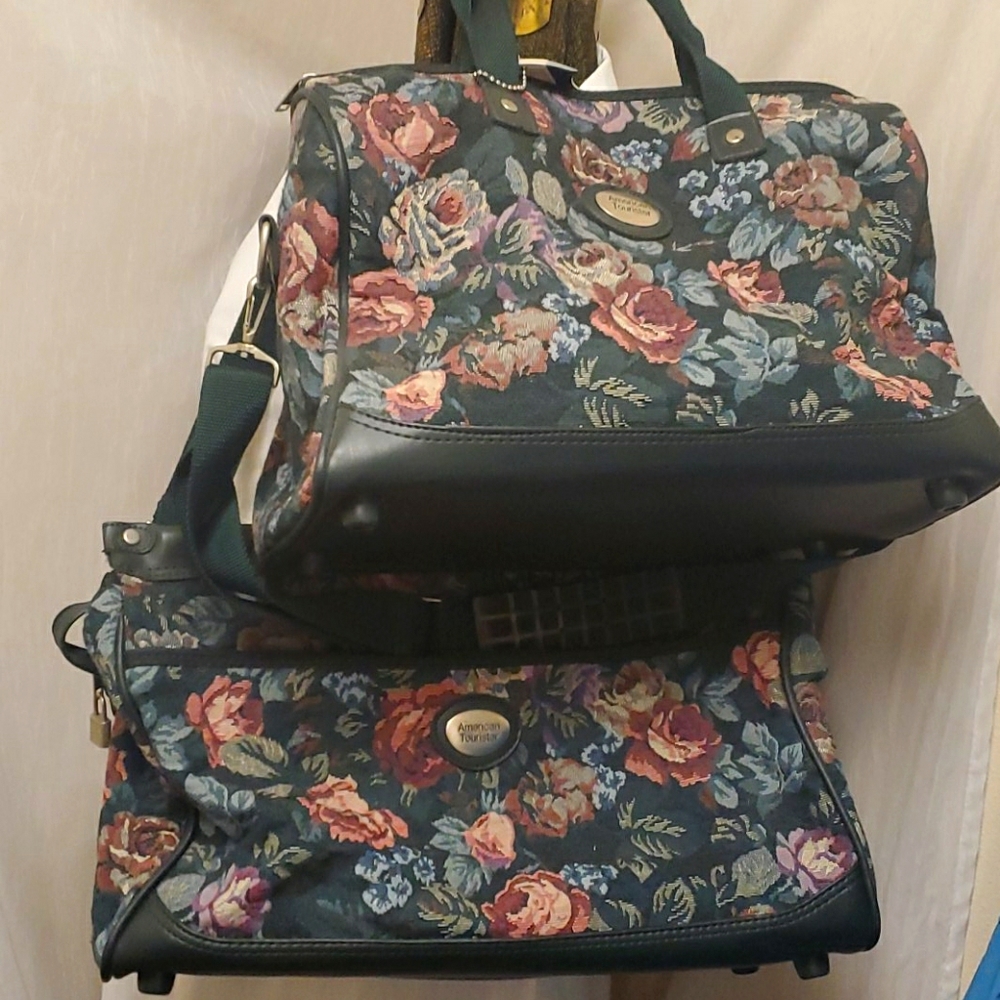 Rare 2 pc Vtg American Tourister Tapestry Set